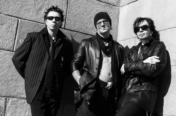 скачать the clash дискография торрент The clash spanish bombs subtitulado torrent.